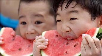 美丽国日常吃瓜,美国民众日常“吃瓜”众生相